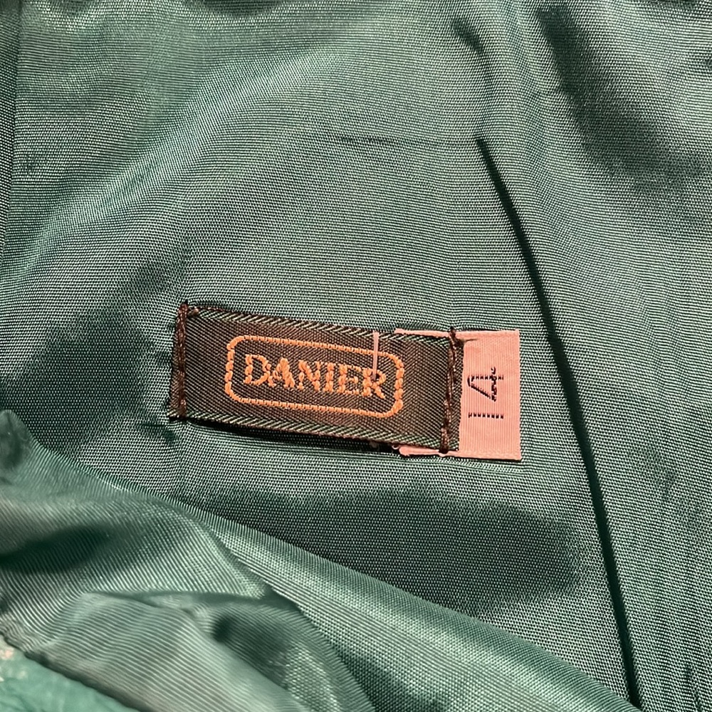 Ladies Green Lambskin Leather Skirt - Picture 4 of 5
